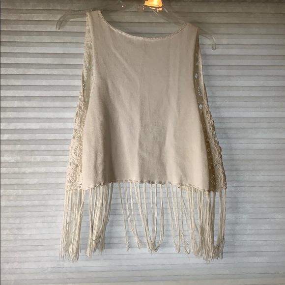 White crochet vest with fringe - Picture 7 of 7